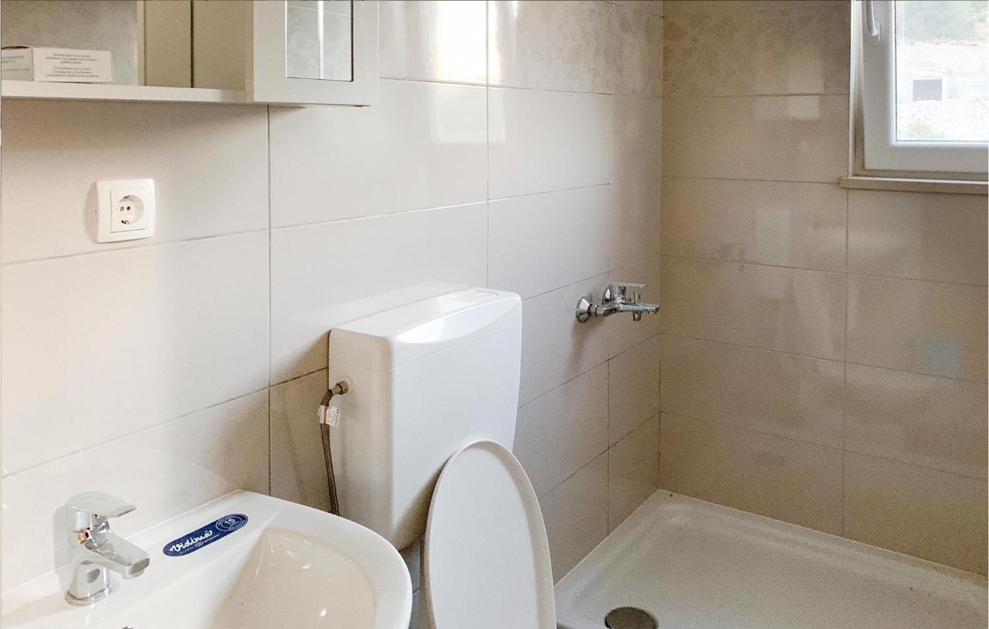 Apartment Gorgeous In Supetar-splitska With Wifi