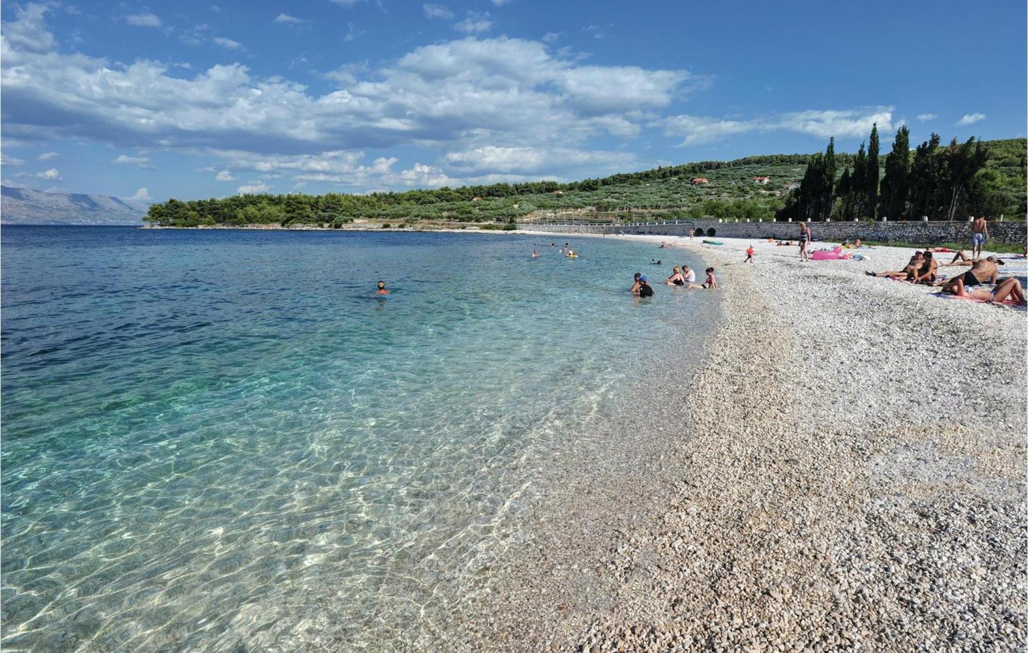 Apartment Gorgeous In Supetar-splitska With Wifi Splitska