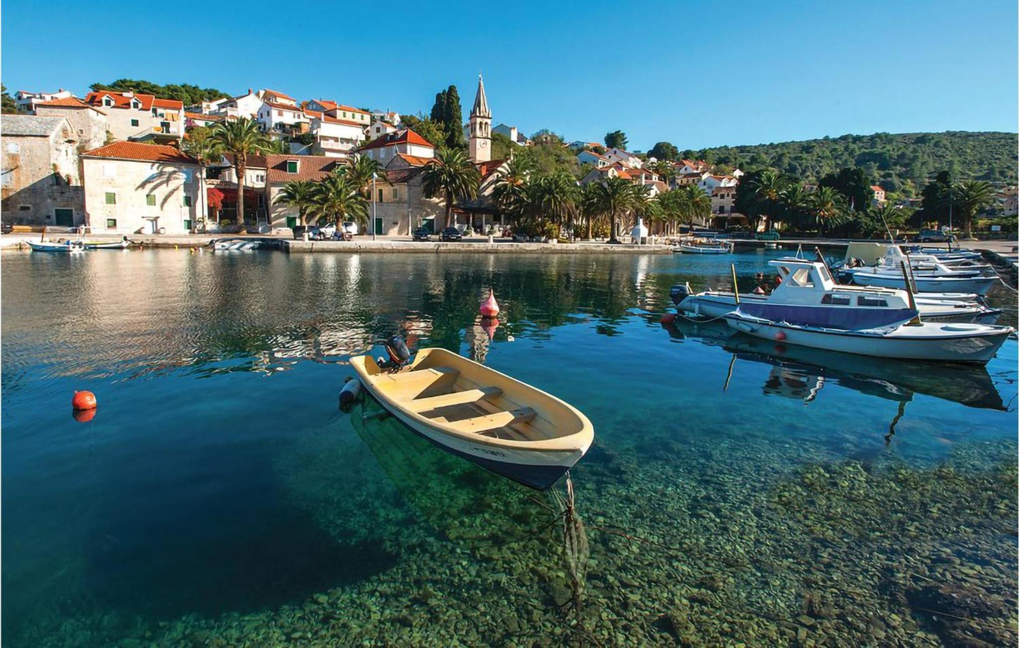 Gorgeous In Supetar-splitska With Wifi Apartment *